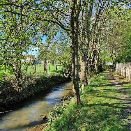 بيت للعطل De L Etrier 3 Etoiles Fibre Avec Etang De Peche Aubercy